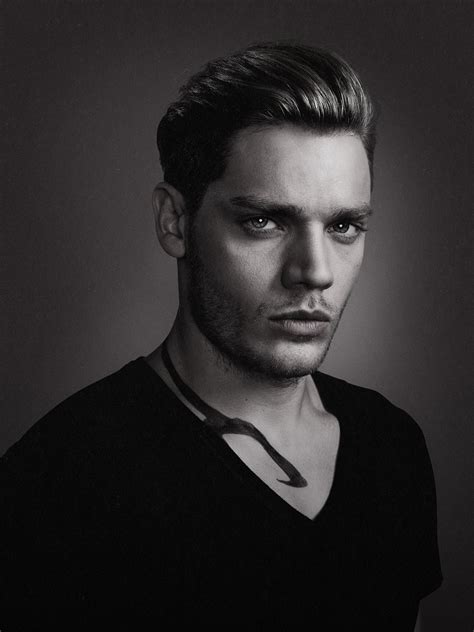 shadowhunters jace herondale.